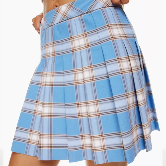 COPY - Sunday Best Olive Mini Pleated Skirt EUC) - Picture 5 of 6